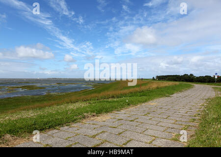 way on dike Stock Photo