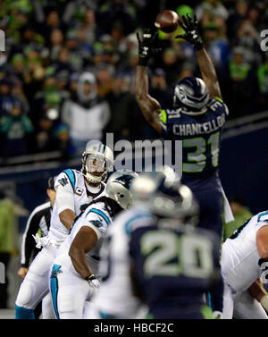 Seattle Seahawks' Kam Chancellor in action during a NFL football practice  Monday, Aug. 2, 2010, in Renton, Wash. (AP Photo/Elaine Thompson Stock  Photo - Alamy