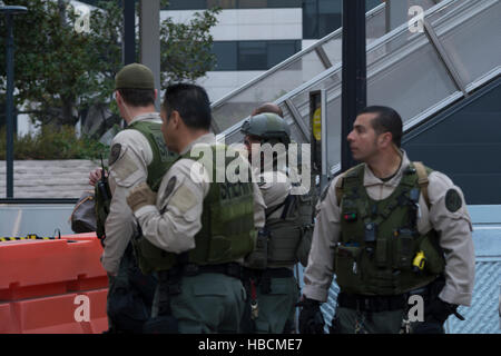 Los Angeles, USA. 6th December 2016. Los Angeles Sheriff increased security after a threat to blow up the Universal City Subway Station was called in. Credit:  Chester Brown/Alamy Live News Stock Photo