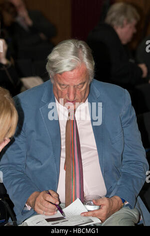 Belfast, UK. 6th December 2016. Michael Mansfield speaks about the revelation of new information relating to the 1971 bombing of McGurk's Bar Belfast, UK. Credit:  Bonzo/Alamy Live News Stock Photo