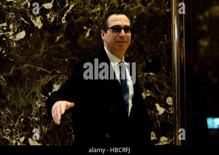 New York, USA. 06th Dec, 2016. United States President-elect Donald Trump's nominee for Secretary of the Treasury Steven Mnuchin is seen waiting for an elevator lobby Trump Tower in New York, NY, USA on December 6, 2016. Credit: Albin Lohr-Jones/Pool via CNP - NO WIRE SERVICE - Photo: Albin Lohr-Jones/Consolidated News Photos/Albin Lohr-Jones - Pool via CNP/dpa/Alamy Live News Stock Photo