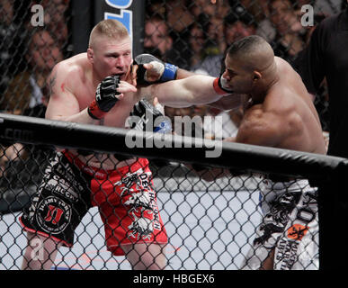 brock lesnar vs alistair overeem full fight