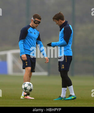 Tottenham Hotspurs' Kieran Trippier (left) with Tom Carroll during a training session at Tottenham Training Centre, London. Stock Photo