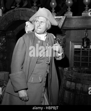 Peter Vaughan as Long John Silver in a new nine-part television serialisation of 'Treasure Island', Robert Louis Stevenson's famous adventure story, set to appear on BBC One. Stock Photo