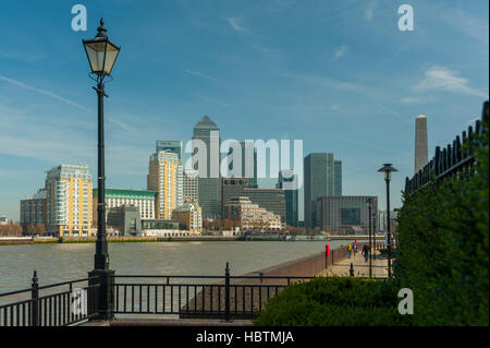 Canary Wharf docklands development from Rotherhithe Stock Photo