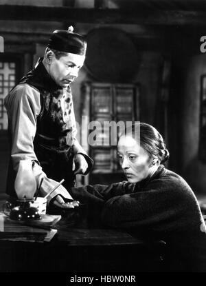 THE GOOD EARTH, Paul Muni, Luise Rainer, 1937 Stock Photo - Alamy