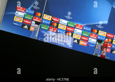 Turin, Italy. 06th Dec, 2016. The press room of the Juventus Stadium in the media day of the Champions League match between Juventus FC and Dinamo Zagreb. © Massimiliano Ferraro/Pacific Press/Alamy Live News Stock Photo