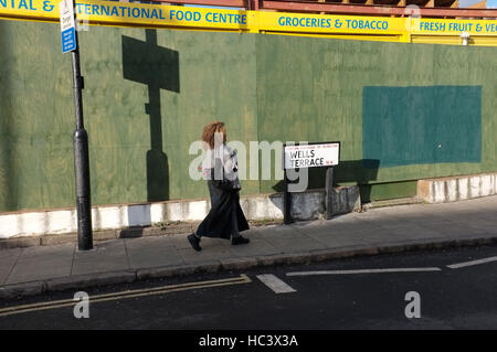A boarded up shop front on Wells Terrace, Finsbury Park Stock Photo