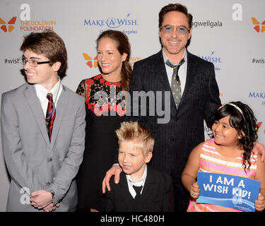 Hollywood, USA. 07th Dec, 2016. Susan Downey and Robert Downey Jr. attends the 4th Annual Wishing Well Winter Gala on December 07, 2016 at The Hollywood Palladium in Los Angeles, California. Credit:  The Photo Access/Alamy Live News Stock Photo