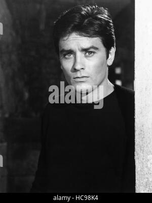 THE YELLOW ROLLS-ROYCE, Alain Delon, 1964 Stock Photo - Alamy