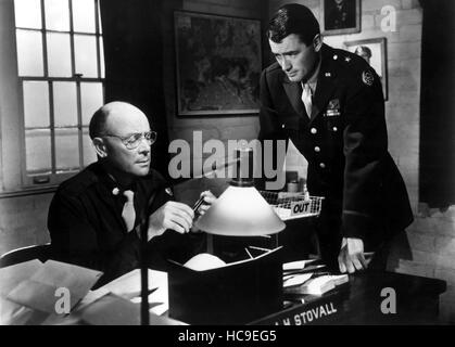 TWELVE O'CLOCK HIGH, Dean Jagger, Gregory Peck, 1949 Stock Photo - Alamy