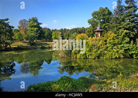 France, Paris, Bois de Boulogne, the Louis Vuitton Foundation by architect  Frank Gehry, exhibition Jean Michel Basquiat Stock Photo - Alamy