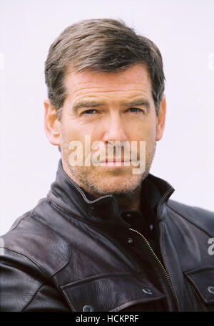 SHATTERED, (aka BUTTERFLY ON A WHEEL), Gerard Butler, Pierce Brosnan