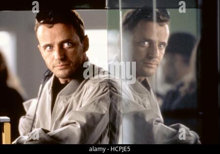 THE ASSIGNMENT, Aidan Quinn, 1997, (c)Sony Pictures/courtesy Everett ...