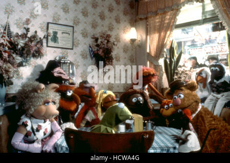 THE MUPPETS TAKE MANHATTAN, Gonzo, Camilla, Dr. Teeth, Scooter, Miss ...