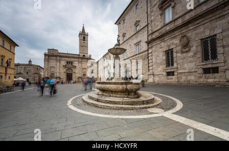 The decorated fountain frames the Cathedral in Arringo Square, Ascoli Piceno, Marche, Italy Stock Photo