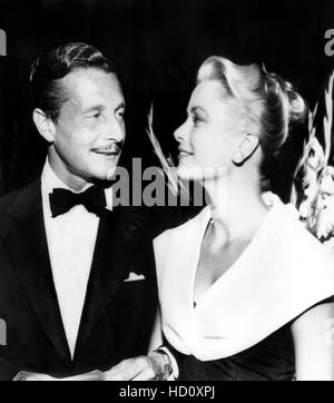 Grace Kelly With Oleg Cassini. 1954 Stock Photo - Alamy