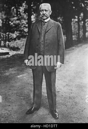 Paul von Hindenburg (1847-1934), German field marshal and statesman, president of Germany 1924-1934, full-length portrait, Bain News Service, May 1927 Stock Photo