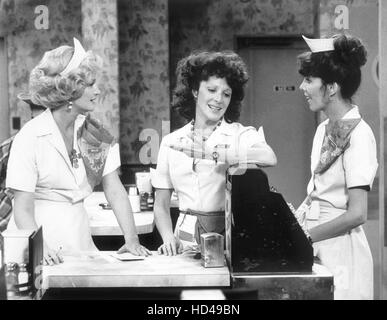 ALICE, from left: Diane Ladd, Linda Lavin, Beth Howland, Vic Tayback
