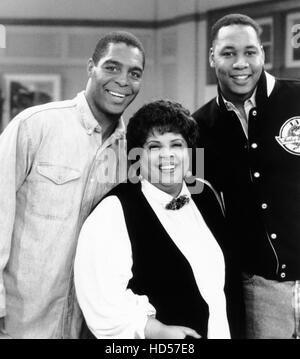 HANGIN’ WITH MR. COOPER, (from left): Holly Robinson Peete, Saundra