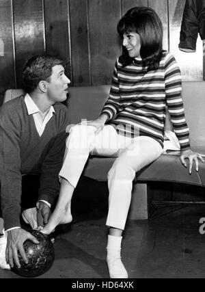 THAT GIRL, Ted Bessell, Marlo Thomas, 1966-1971 Stock Photo - Alamy