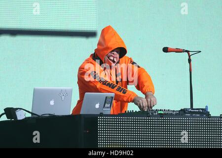 Die Antwood seen performing at the ABC studios on Jimmy Kimmel Live  Featuring: Atmosphere Where: Los Angeles, California, United States When: 20 Sep 2016 Stock Photo