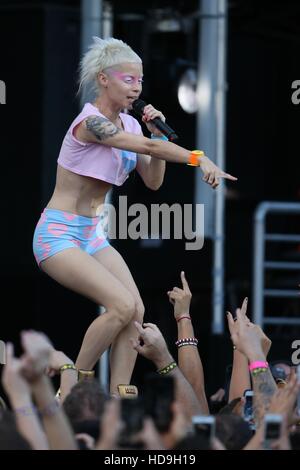 Die Antwood seen performing at the ABC studios on Jimmy Kimmel Live  Featuring: Yolandi Visser Where: Los Angeles, California, United States When: 20 Sep 2016 Stock Photo