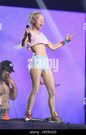 Die Antwood seen performing at the ABC studios on Jimmy Kimmel Live  Featuring: Yolandi Visser Where: Los Angeles, California, United States When: 20 Sep 2016 Stock Photo