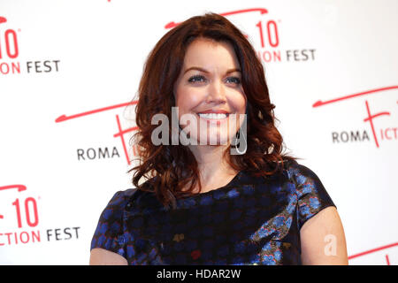 Rome, Italy. 10th December, 2016. Bellamy Young attends the 'Shondaland' red carpet during the Roma Fiction Fest 2016 at The Space Moderno on December 10, 2016 in Rome, Italy. Credit:  Fulvio Dalfelli/Alamy Live News Stock Photo