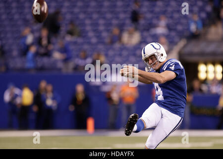 Indianapolis, Indiana, USA. 11th Dec, 2016. December 11th, 2016 - Indianapolis, Indiana, U.S. - Indianapolis Colts kicker Adam Vinatieri (4) warms up before the NFL Football game between the Houston Texans and the Indianapolis Colts at Lucas Oil Stadium. © Adam Lacy/ZUMA Wire/Alamy Live News Stock Photo
