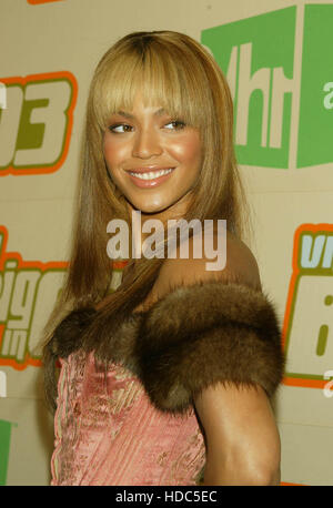 Singer Beyonce Knowles arriving at VH-1's Big in 2003 Awards show  in Los Angeles on Thursday, 20 November  2003. The 2-hour televison show will be broadcast in the UK on Friday 5th December.  Photo credit: Francis Specker Stock Photo