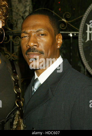 FBS09 20031123 LOS ANGELES, UNITED STATES :  Actor Eddie Murphy arrives for the world premiere of the film The Haunted Mansion at the El Capitan Theater in Los Angeles, California on Sunday 23 November, 2003. The Walt Disney Pictures'  film, starring  Murphy,  will open in the US Wednesday 26 November. Photo by Francis Specker Stock Photo