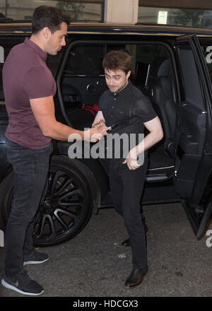 Daniel Radcliffe pictured arriving at the Radio 2 studio  Featuring: Daniel Radcliffe Where: London, United Kingdom When: 23 Sep 2016 Stock Photo