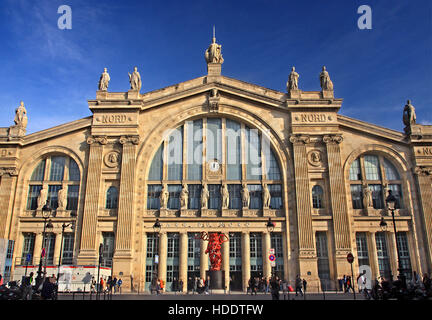 'Detail' from the facade of Gare du Nord ('North Station') the bussiest train station in Europe. Paris, France Stock Photo