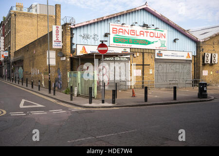 Banglatown cash and carry off Brick Lane in Spitalfields famous for its Indian and South Asian restaurants Stock Photo