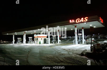 BJ'S Wholesale Club Gas Station at night Stock Photo