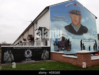 Loyalist mural on a Shankill Road housing estate in west Belfast Stock Photo