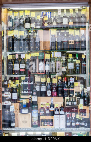 Traditional wine shop front in Rua das Flores, Porto, Portugal Stock Photo