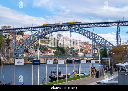 Ribeira and Ponte Luís 1, by Théophile Seyrig and Gustave Eiffel, 1886, River Douro, Porto, Portugal Stock Photo