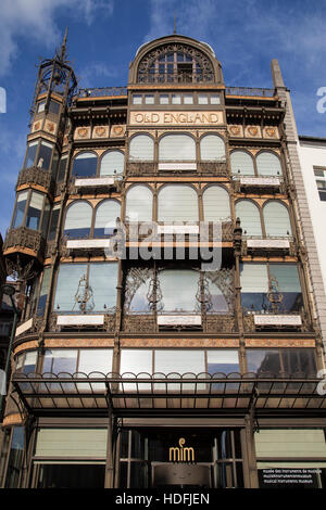 Brussels, Belgium. Art nouveau facade at 7 Rue Vanderschrick (1900 ...