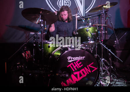 London, UK. 10th Dec, 2016. Indie rock band The Amazons perform live for This Feeling club night. The Amazons is a band from Reading made of: Chris Alderton (guitar), Matt Thompson (vocals), Elliot Briggs (bass) and Joe Emmet (drums). © Alberto Pezzali/Pacific Press/Alamy Live News Stock Photo