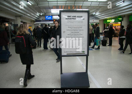 London, UK. 12th Dec, 2016. Passengers at Victoria Station are advised not to travel on 13, 14 and 16 `December due to industrial action by RMT and ASLEF rail unions in an ongoing dispute and further planned action over the Christmas and New year period Credit:  amer ghazzal/Alamy Live News Stock Photo