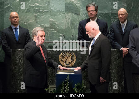 New York, USA. 12th December, 2016. United Nations Secretary-General-designate Antonio Guterres(L, front) takes oath of office at the UN headquarters in New York, the United States, Dec. 12, 2016. (Xinhua/Li Muzi) Credit:  Xinhua/Alamy Live News Stock Photo