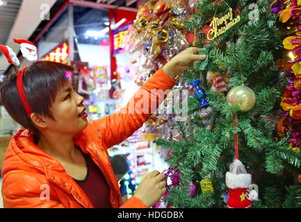 Qinhuangdao, Qinhuangdao, China. 12th Dec, 2016. Various Christmas-themed goods are on sale in Qinhuangdao, north China's Hebei Province, December 12th, 2016. © SIPA Asia/ZUMA Wire/Alamy Live News Stock Photo