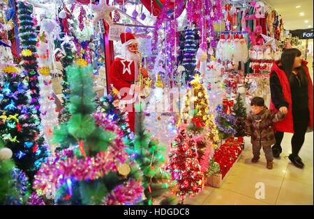 Qinhuangdao, Qinhuangdao, China. 12th Dec, 2016. Various Christmas-themed goods are on sale in Qinhuangdao, north China's Hebei Province, December 12th, 2016. © SIPA Asia/ZUMA Wire/Alamy Live News Stock Photo