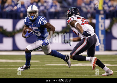 Houston Texans defensive back Robert Nelson (32) defends during a preseason  NFL football game against the Dallas Cowboys on Thursday Sept. 1, 2016, in  Arlington, Texas. (AP Photo/Roger Steinman Stock Photo - Alamy