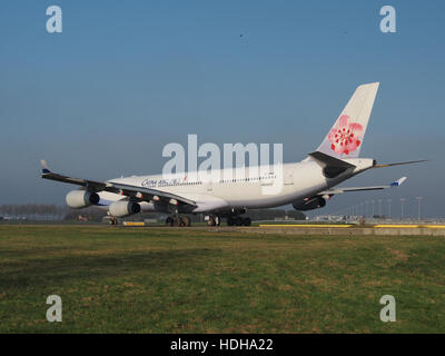 B-18805 (aircraft) China Airlines Airbus A340-313 - cn 415 at Schiphol pic6 Stock Photo