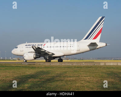 F-GUGG Air France Airbus A318-111 - cn 2317 at Schiphol taxiing towards runway 36L pic2 Stock Photo