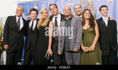 The cast from the Emmy winning television series 'Arrested Development' at the 56th Annual Emmy Awards  in Los Angeles, California on Sunday 19 September, 2004.  From left to right, Jeffrey Tambor, Jason Bateman, Portia de Rossi, Will Arnett, David Cross, Tony Hale, Alia Shawkat, and Michael Cera. Photo credit: Francis Specker Stock Photo