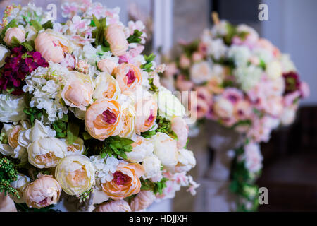 Beautiful flower decorations at restaurant on wedding Stock Photo